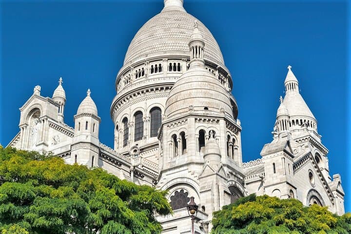 Montmartre Investigation Game: Interactive Treasure Hunt Across Parisian Streets photo 4
