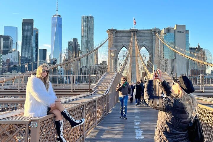 Brooklyn Bridge and DUMBO Walking Tour: Manhattan-to-Brooklyn Historic Walk