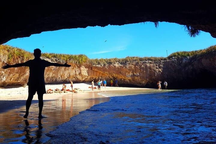 Playa Escondida (Hidden Beach) Tour from Punta Mita: Swim the Tunnel & Snorkel Marietas