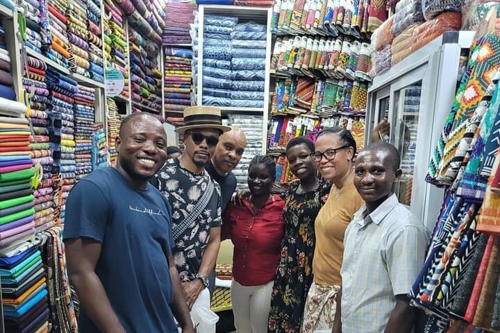 Accra Half-Day Fabric & Batik Tour — Makola Market Textile Experience