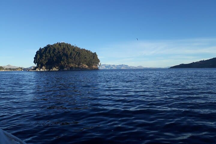 Exploring Lake Titicaca & Isla del Sol: 2-Day Private Tour from La Paz photo 3