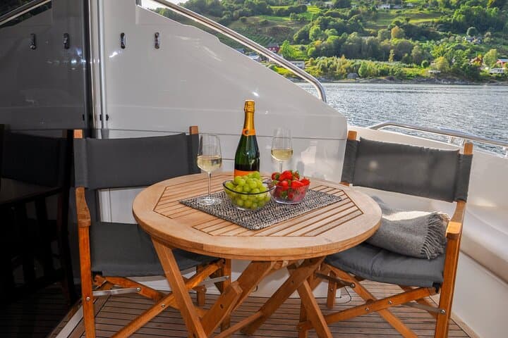 Private Day Cruise Flåm to Gudvangen — Nærøyfjord Luxury Fjord Tour photo 3
