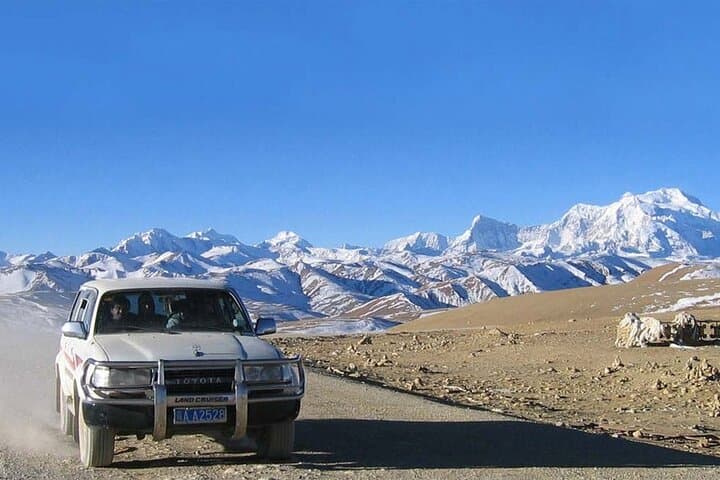 Tibet Overland Tour: Kathmandu to Lhasa Group Departure with Everest & Yamdrok Views photo 5