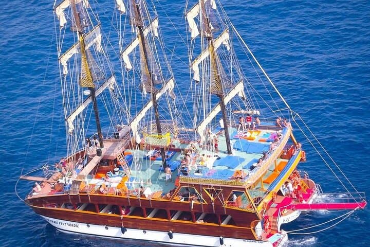 Alanya Catamaran Cruise: Turquoise Coast BBQ, Caves & Snorkel