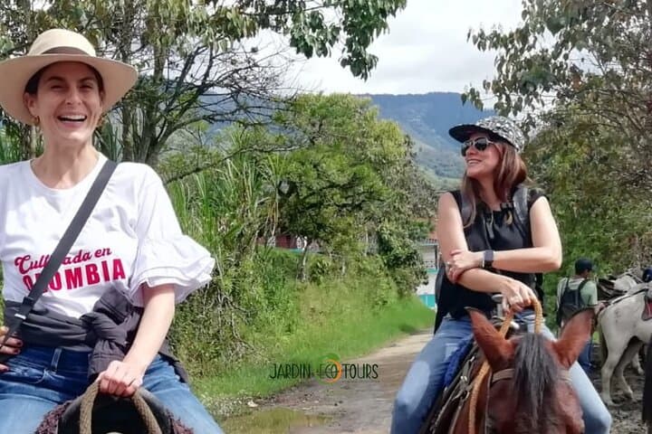 Christ the King Tour: Jardín’s Waterfall Walk, Panela Mill & Coffee Tasting photo 4