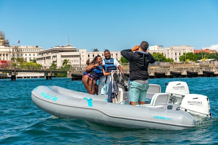 San Juan Mini Boat Tour: Helm Your Own 90-Min Harbor Adventure photo 1