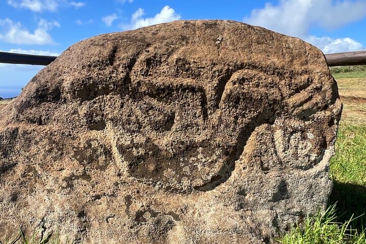 Easter Island Two-Day Archaeological Circuit: Moai, Orongo & Anakena photo 5