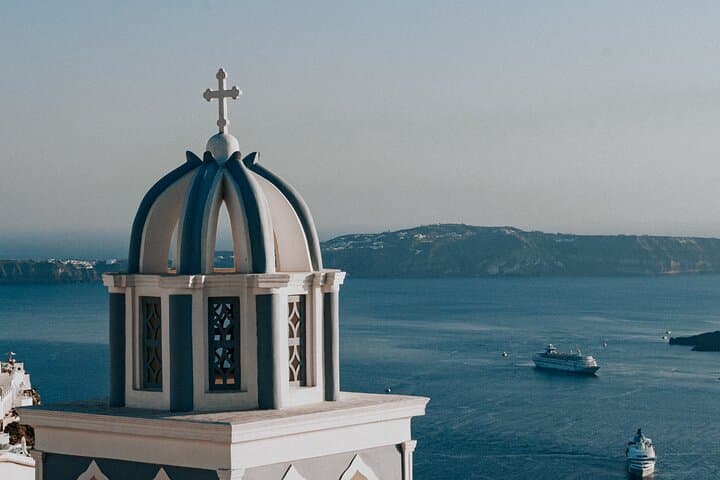Santorini Private Sightseeing Guided Tour — Caldera Views, Oia & Akrotiri in 5 Hours photo 4