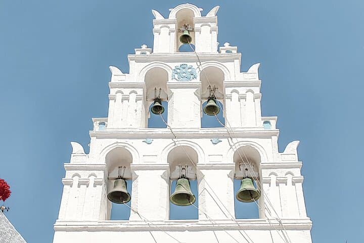 Santorini Private Sightseeing Guided Tour — Caldera Views, Oia & Akrotiri in 5 Hours photo 6