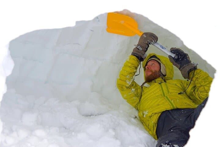 Arctic Day Survival Workshop in Pyhä: Build a Quinzee and Learn Winter Skills photo 3