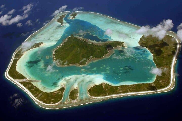 Private Maupiti Scenic Flight: 30-Minute Aerial Tour Over the Little Sister of Bora-Bora photo 2