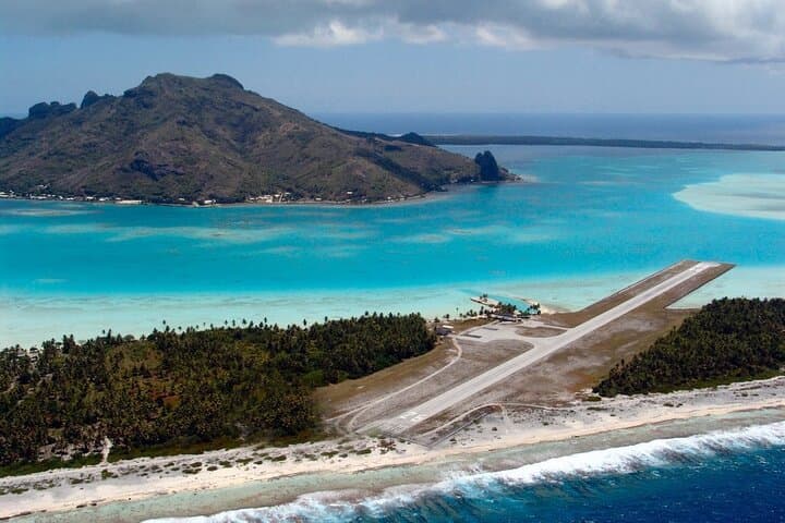 Private Maupiti Scenic Flight: 30-Minute Aerial Tour Over the Little Sister of Bora-Bora photo 4