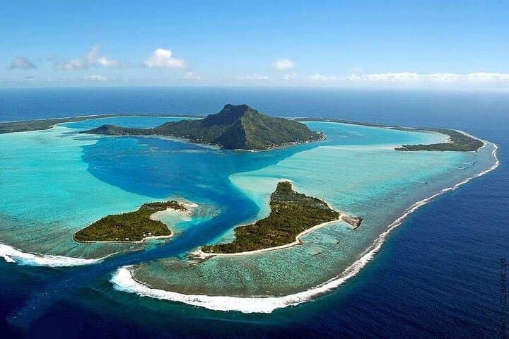 Private Maupiti Scenic Flight: 30-Minute Aerial Tour Over the Little Sister of Bora-Bora photo 5