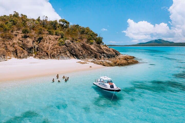 Private Whitsundays Charter: Custom Snorkel, Beach & Island Trails