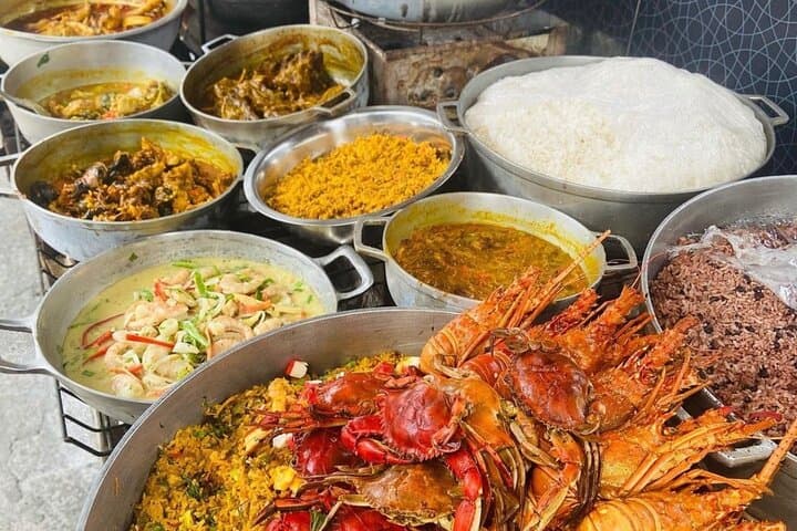 Cartagena Food & History Walking Tour with Lunch at Anthony Bourdain's Favorite Spot photo 3