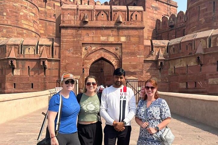 Taj Mahal Day Tour from Delhi — Private Guided Visit to Agra photo 3