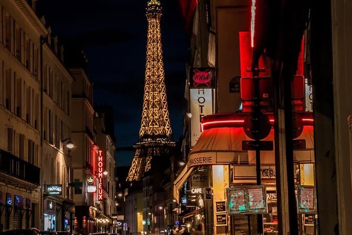 Private Paris Panoramic Tour with Beauvais Transfer and Seine Lunch Cruise photo 5
