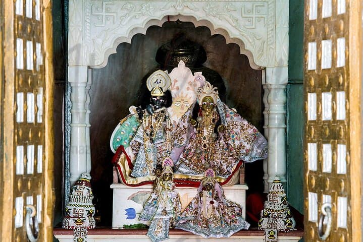 Delhi Divine Trail: Mathura & Vrindavan Day Excursion — Temples, Aarti, and Local Markets photo 4