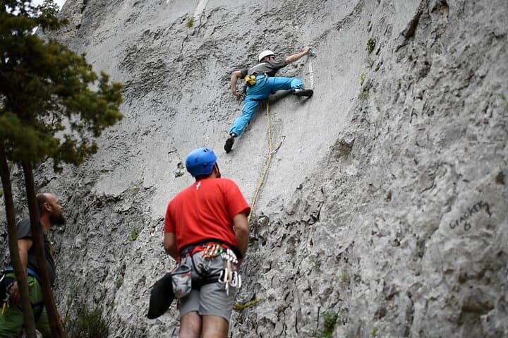 Top-Rope Climbing Near Rijeka: Beginner Climbs at Kamenjak, Vela Peša & Vela Draga