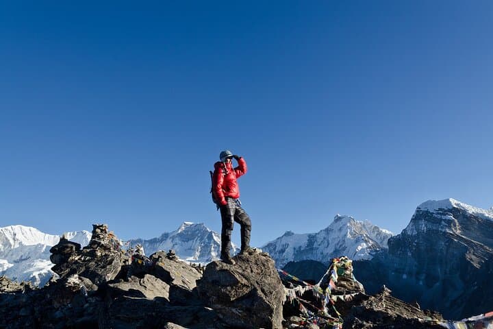 Everest Gokyo Lakes Trek — Gokyo Ri Sunrise Guide, Route & Practical Tips photo 3