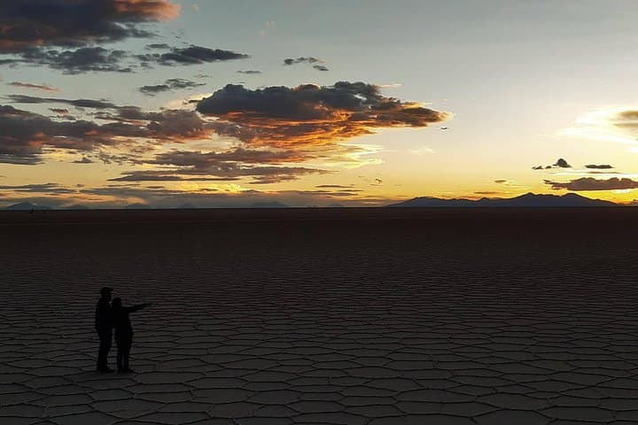 Salar de Uyuni Full-Day Private Tour: Incahuasi Island, Train Cemetery & Salt-Flat Sunset photo 5