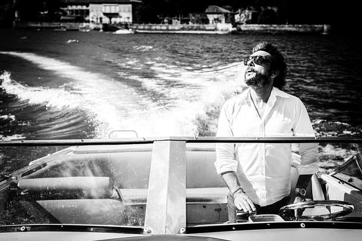 Private Lake Como Motorboat Tour with Open Bar: Villas, Islands & Ravines photo 3