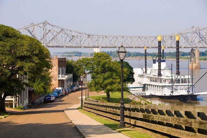 Natchez Self-Guided Audio Tour: 14 Antebellum Sights Along the Mississippi photo 3