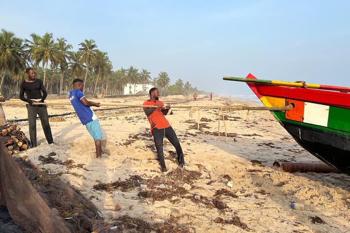 Grand-Bassam Walking and Canoe Tour: Colonial Streets, Mangroves & N'Zima Culture