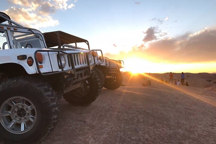Conquer Moab’s Hell’s Revenge Trail in a Sunset Hummer Adventure photo 3