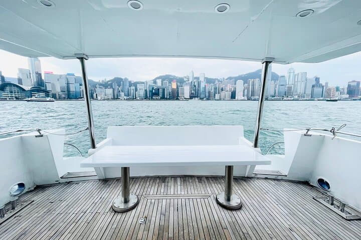 Private Night Harbour Cruise: Victoria Harbour Skyline & Symphony of Lights photo 5
