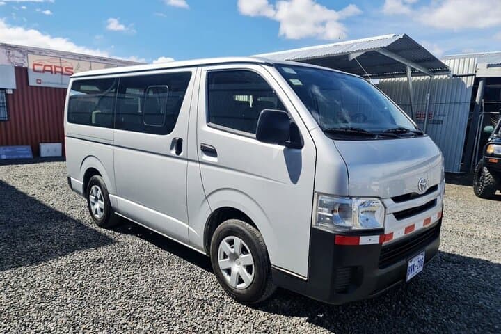 La Fortuna Private One-Way Transfer: Reliable Door-to-Door Transit to Arenal & San José photo 4