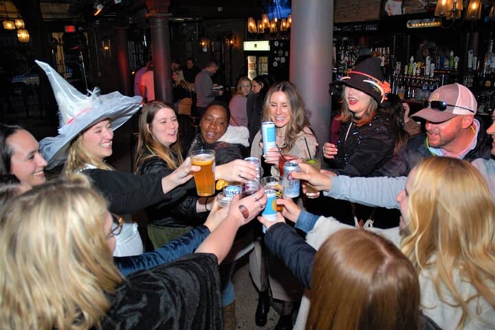 Haunted Cincinnati Booze and Boos: Ghost & Pub Walking Tour in Over-the-Rhine