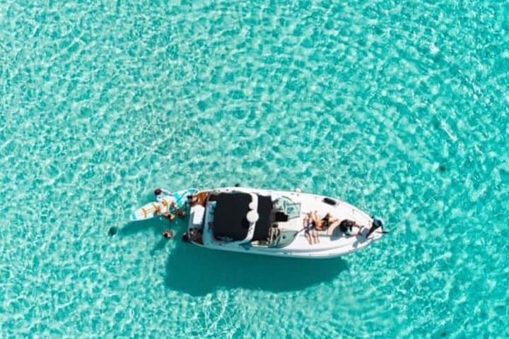 Private Yacht Charter to El Cielo, Cozumel — All-Inclusive Snorkel & Sandbar Experience photo 3