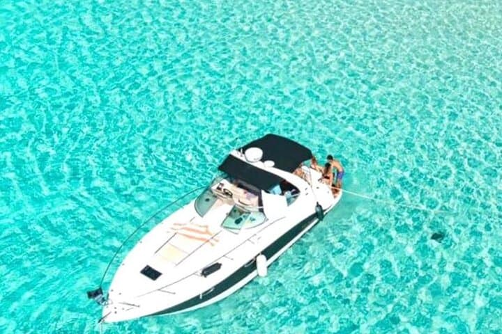 Private Yacht Charter to El Cielo, Cozumel — All-Inclusive Snorkel & Sandbar Experience photo 5