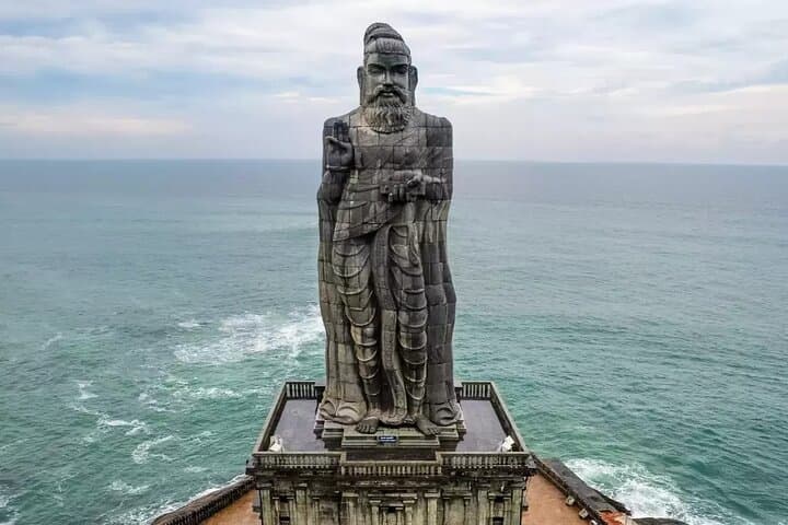 Kanyakumari Day Tour from Kovalam and Trivandrum: Vivekananda Rock, Thiruvalluvar & Padmanabhapuram