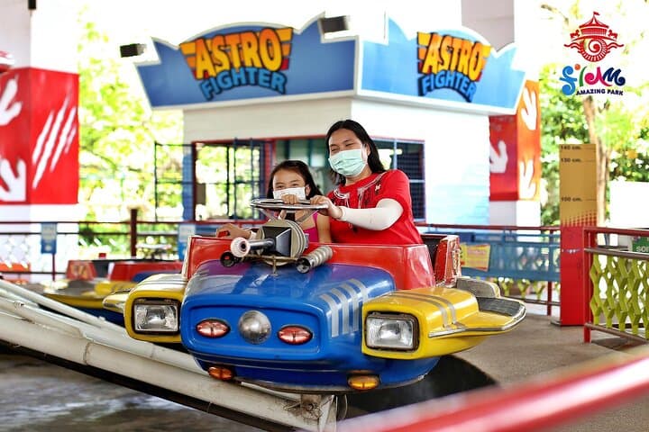 Siam Park City Guide: Bangkok's Giant Wave Pool, Thrill Rides & Practical Tips photo 2