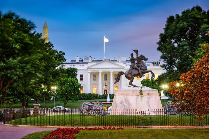 Dark Nights in D.C.: After-Dark Walking Tour of Hauntings & History photo 2