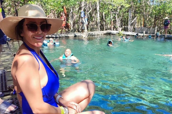 Holbox Exclusive Full-Day Tour: Isla Pasion, Punta Mosquito & Sandbanks photo 5