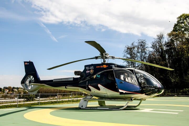 Lake Como Helicopter Tour with Lunch Stop — Scenic Flight Over Villas and Bellagio photo 1