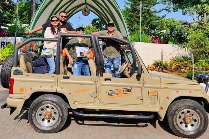 Bandra Breeze: Private Open-Jeep Heritage Tour of Mumbai’s Queen of Suburbs