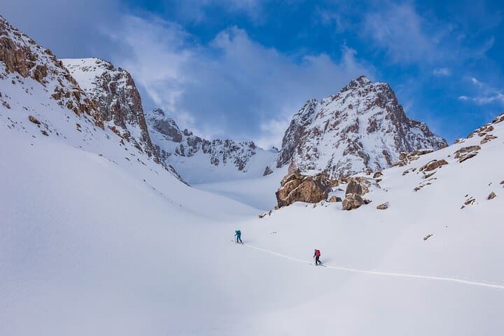Shymbulak Backcountry Skiing: 5-Day Guided Freeride from Talgar Pass