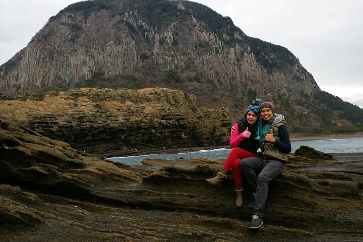 South Jeju Private Day Tour — Seogwipo Waterfalls, Coastlines & Tea Fields
