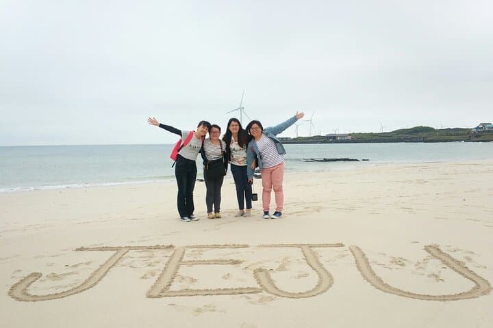 West Jeju Private Day Taxi: Hyeopjae Beach, Osulloc & Windmill Coastal Road photo 1