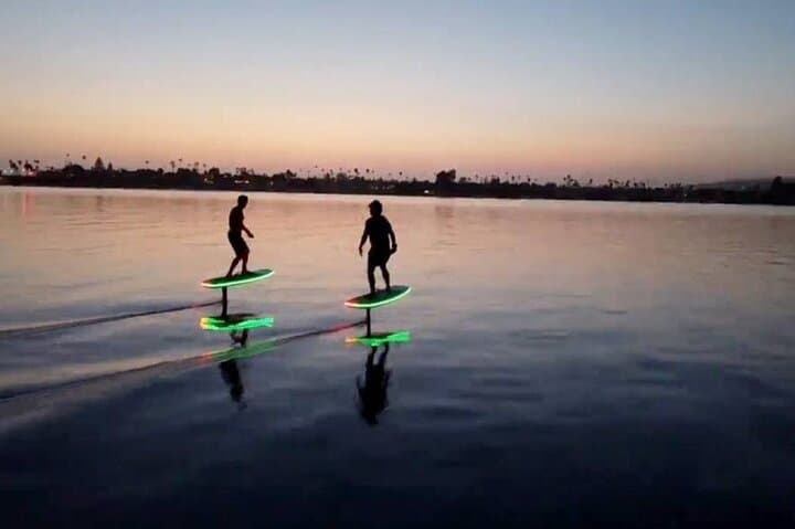 eFoil Toronto: Electric Hydrofoil Surfboard Experience on Lake Ontario photo 4