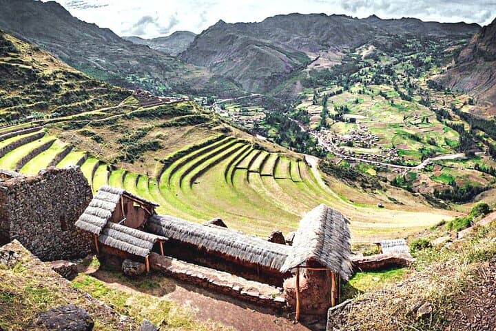 2-Day Private Sacred Valley & Machu Picchu Train Tour from Cusco photo 5