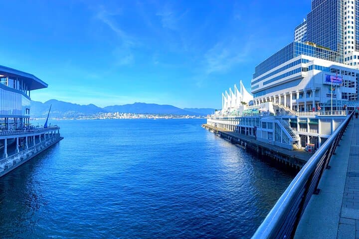 Private 3-Hour Vancouver Essentials Tour — Stanley Park, Gastown & Granville Island photo 1