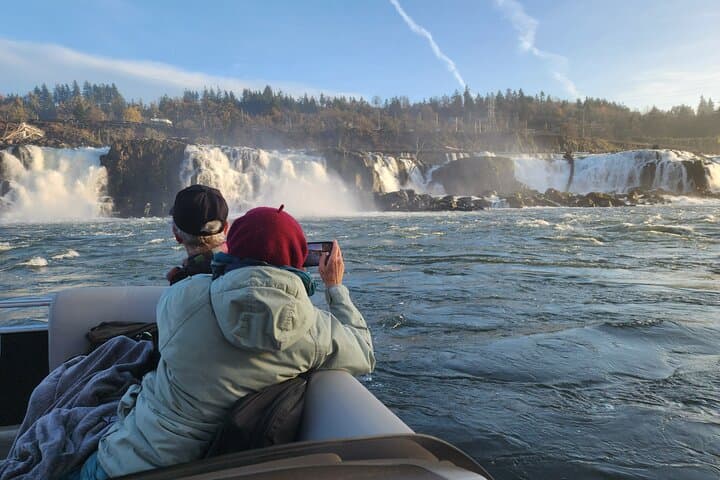 Willamette River Scenic Cruise to Willamette Falls — 2-Hour Private Boat Tour in Portland photo 3