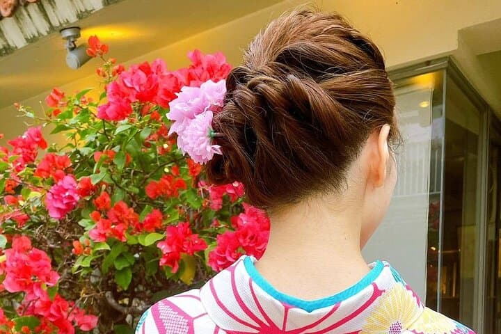 Walk Naha in a Yukata: Kimono & Hair Set Rental with City Photo Walk photo 1