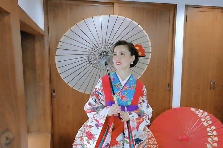 Kimono Photo Experience in Naha: Full Dressing, Hair Set & Portrait Session photo 3
