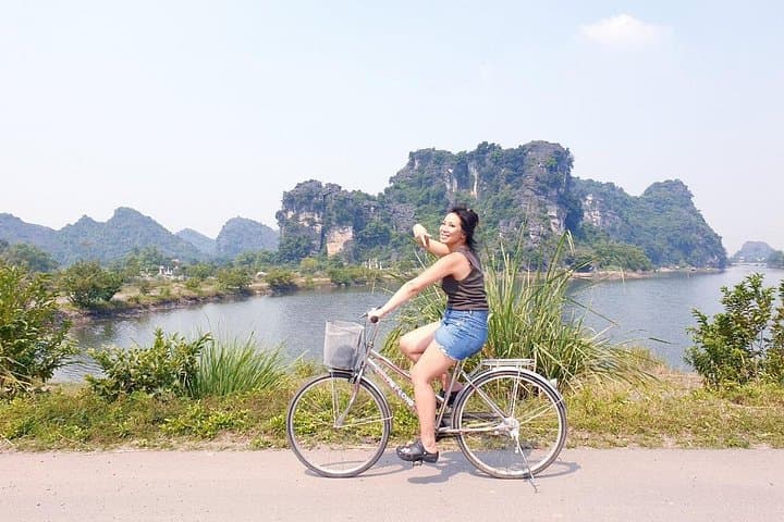 Day Trip to Ninh Binh: Hoa Lu, Biking, Trang An Boat & Mua Cave Viewpoint photo 5